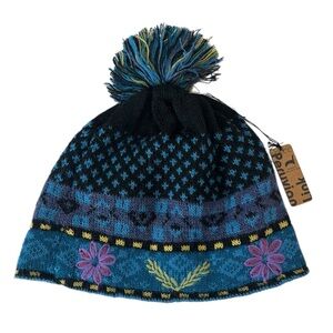 NWT Peruvian Link Alpaca Fleece Lined Pompom Hat in Blue Meadow